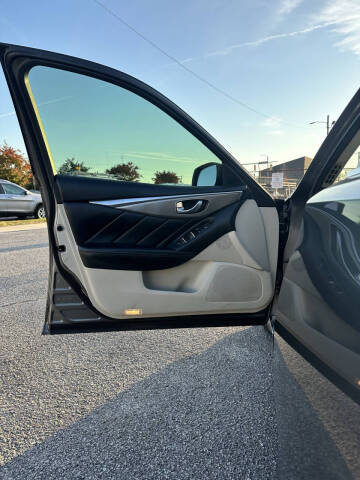 2014 Infiniti Q50 Premium