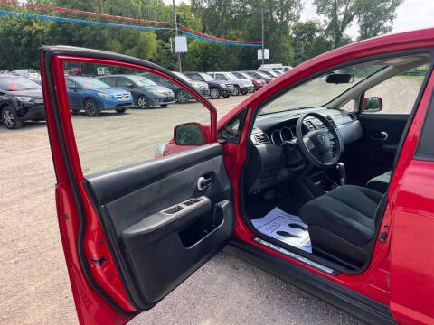 2011 Nissan Versa 1.8 S