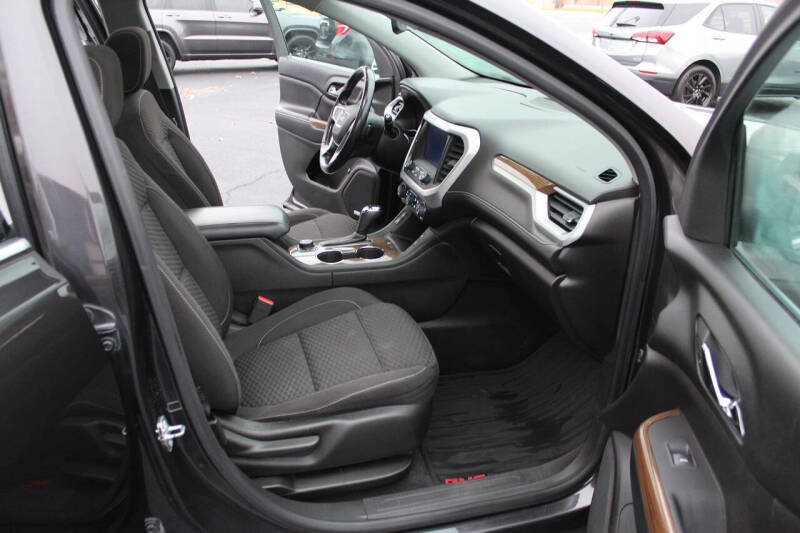 2018 GMC Acadia SLE-2