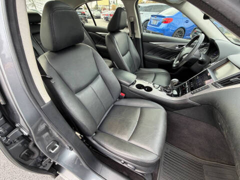 2015 Infiniti Q50 Premium