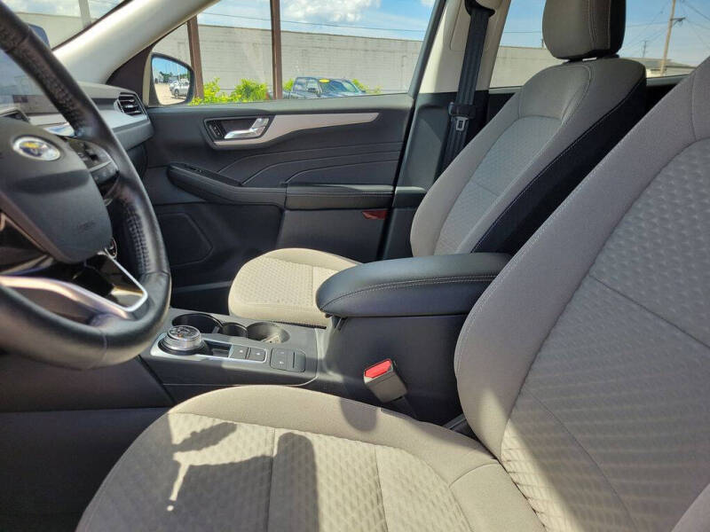 2021 Ford Escape SE
