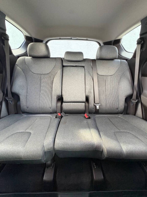 2019 Hyundai Santa Fe SE 2.4L