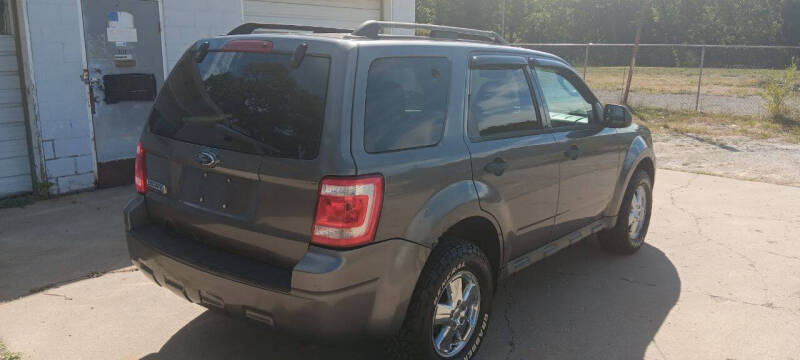 2009 Ford Escape XLT photo 5