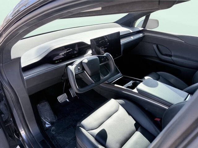 2023 Tesla Model X Standard Range