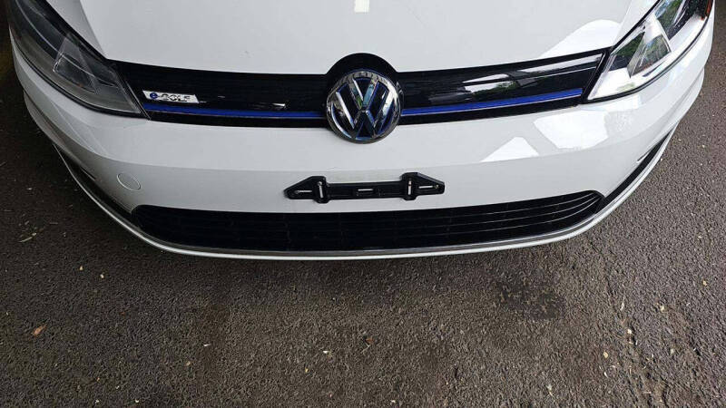 2016 Volkswagen e-Golf SE