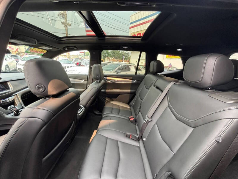2021 Cadillac XT6 Luxury