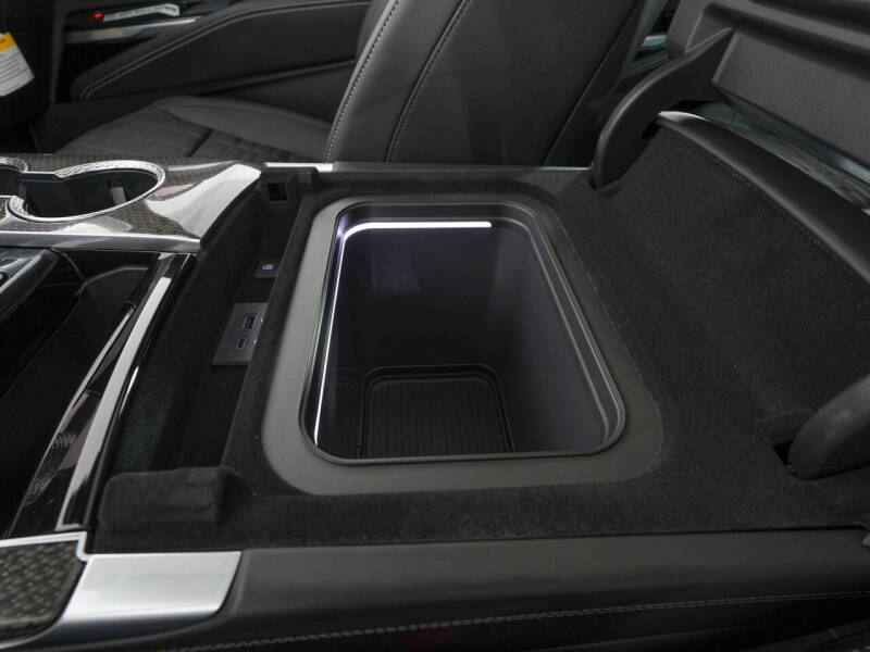 2026 Cadillac Escalade-V ESV