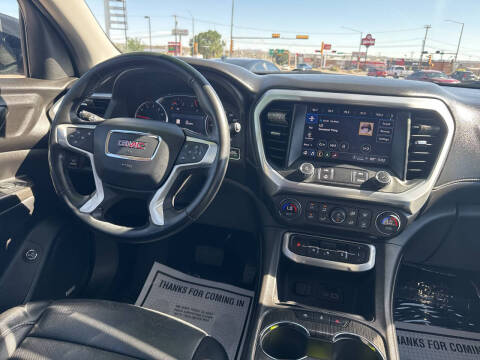 2023 GMC Acadia SLT