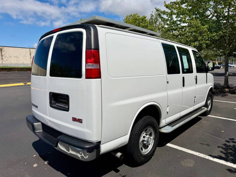 2017 GMC Savana 2500