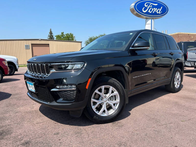 Used 2022 Jeep Grand Cherokee Limited with VIN 1C4RJHBG2N8501154 for sale in Windom, Minnesota