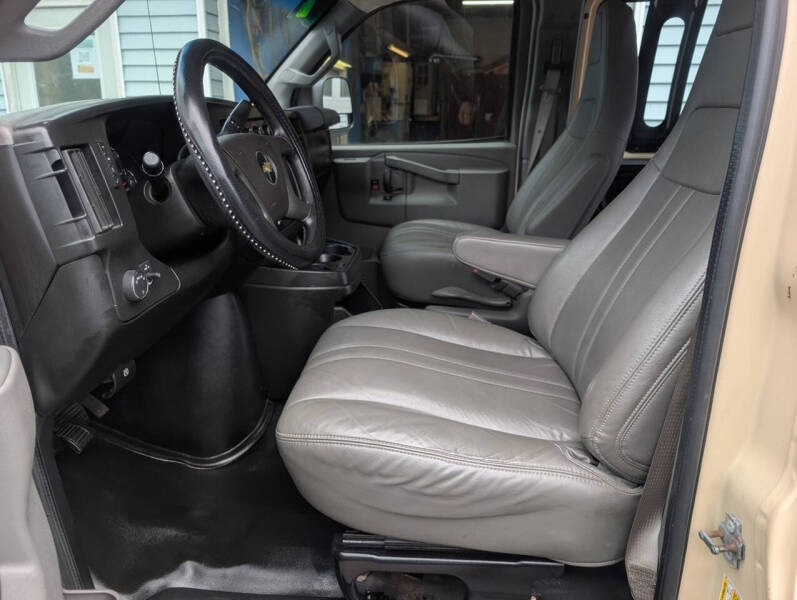 2017 Chevrolet Express 2500