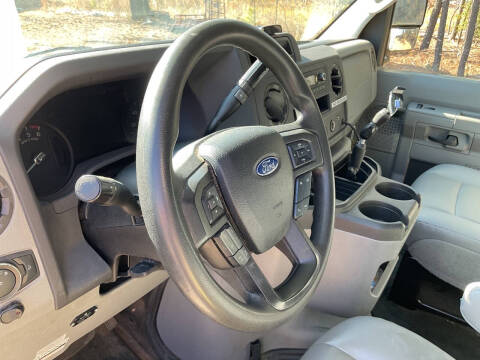 2021 Ford E-Series E-450 SD