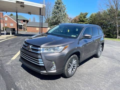 2019 Toyota Highlander for sale at Five Plus Autohaus, LLC in Emigsville PA