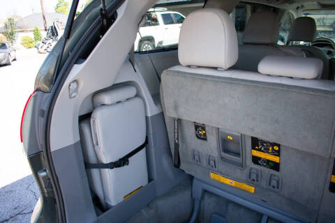 2013 Toyota Sienna XLE 8-Passenger