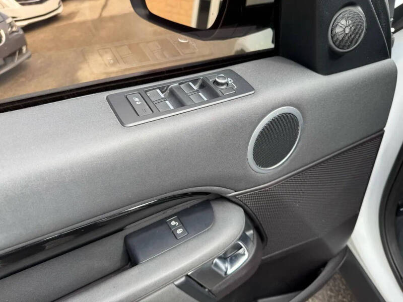 2017 Land Rover Discovery SE