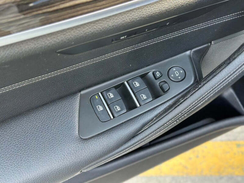 2019 BMW 5 Series 540i