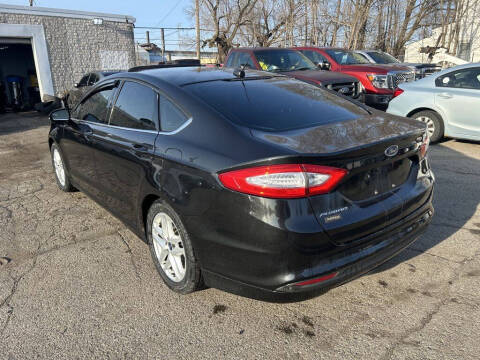 2014 Ford Fusion SE