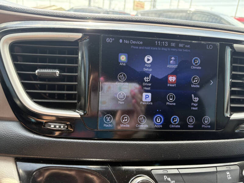 2017 Chrysler Pacifica Touring-L