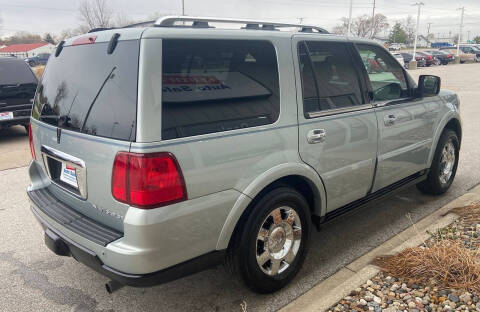 2005 Lincoln Navigator Luxury