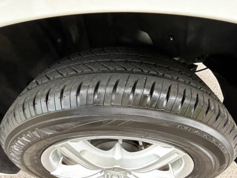 2019 Toyota Prius L Eco