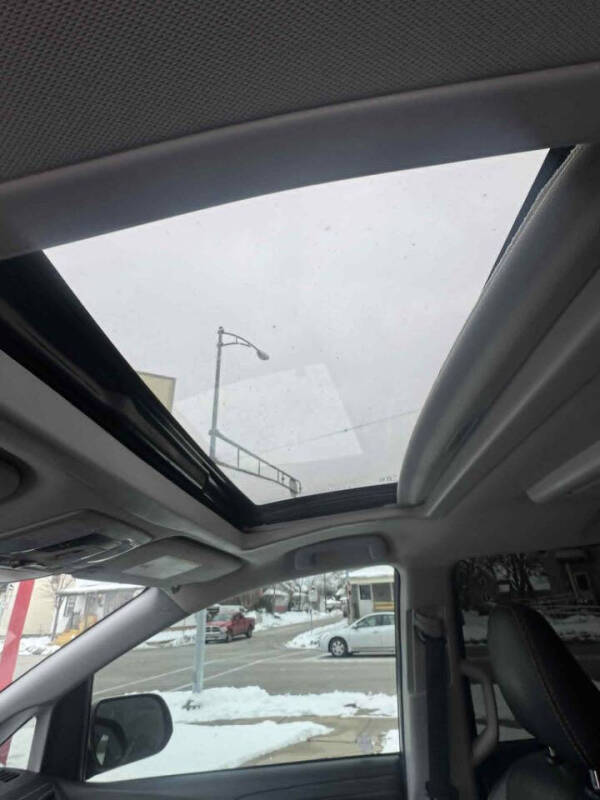 2018 Toyota Sienna SE Premium 8-Passenger