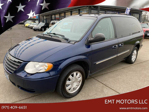 2005 Chrysler Town and Country for sale at EMT MOTORS LLC in Portland OR