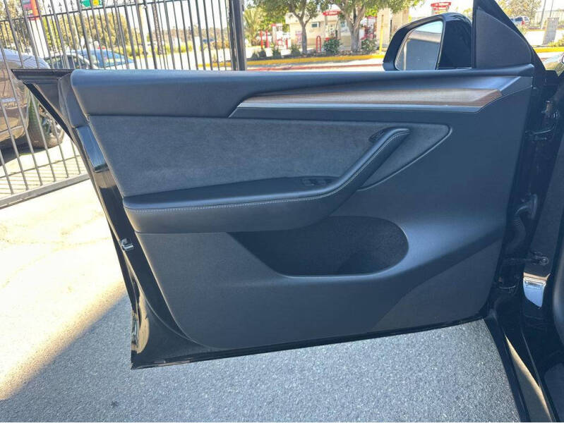 2023 Tesla Model Y Performance