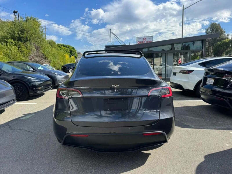 2023 Tesla Model Y Long Range