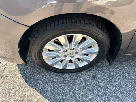 2012 Toyota Sienna LE 7-Passenger