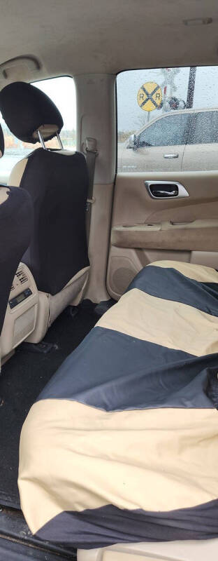 2016 Nissan Pathfinder SV