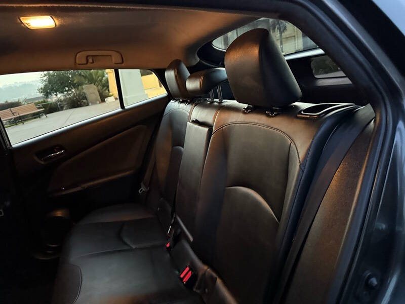 2016 Toyota Prius Three Touring