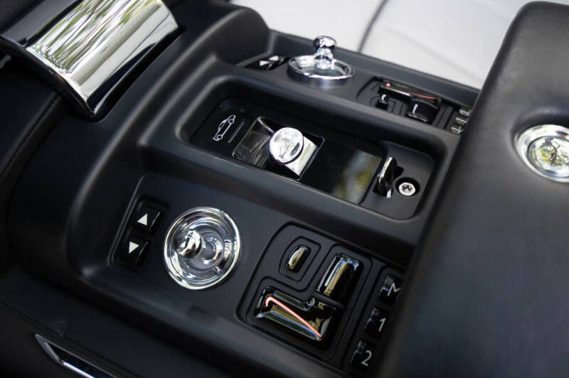 2016 Rolls-Royce Phantom Drophead Coupe