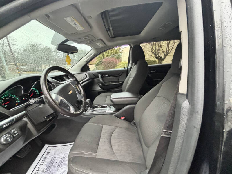 2017 Chevrolet Traverse LT