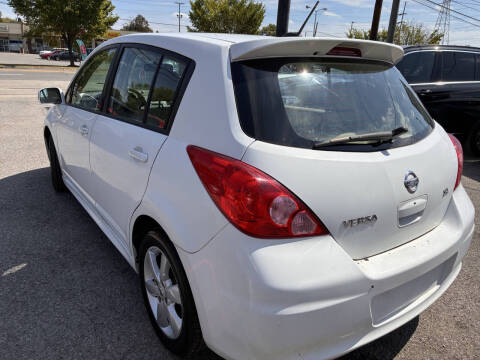 2012 Nissan Versa 1.8 SL