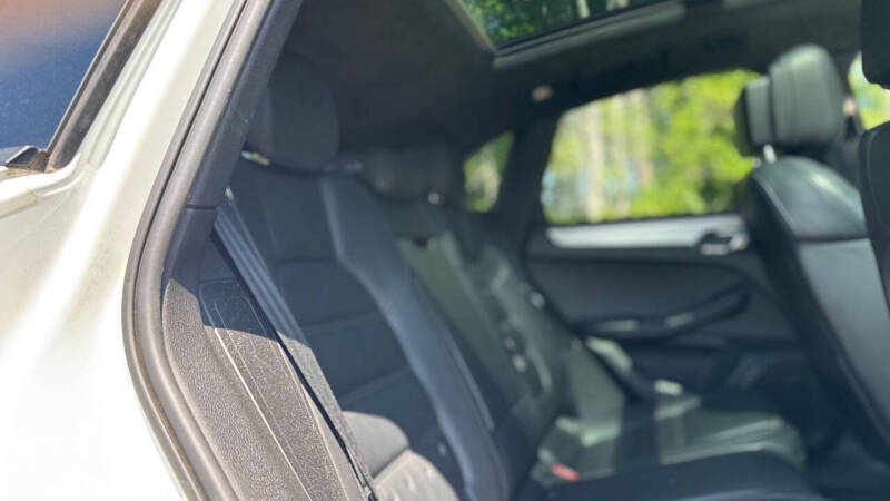2015 Porsche Macan Turbo