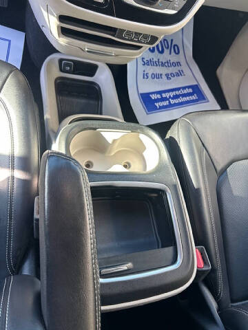 2023 Chrysler Pacifica Touring L