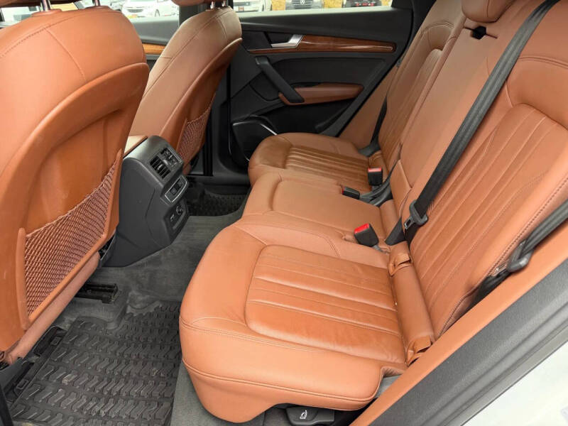 2022 Audi Q5 quattro S line Premium 45 TFSI