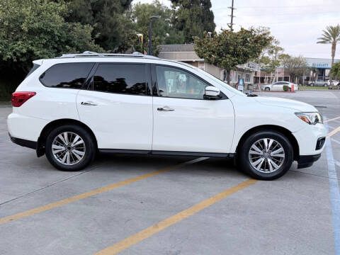 2019 Nissan Pathfinder S