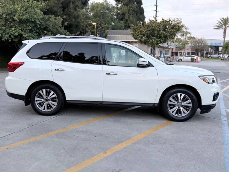 2019 Nissan Pathfinder S