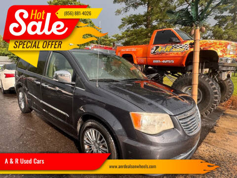 2014 Chrysler Town and Country Touring-L