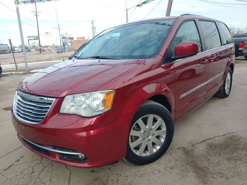 2012 Chrysler Town and Country for sale at Zor Ros Motors Inc. in Melrose Park IL