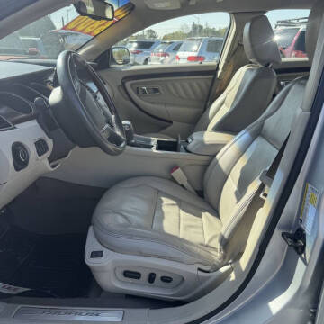 2010 Ford Taurus Limited