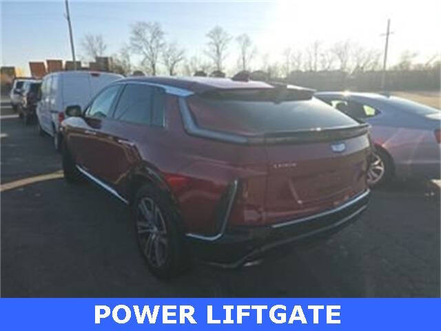 2024 Cadillac LYRIQ Luxury 1