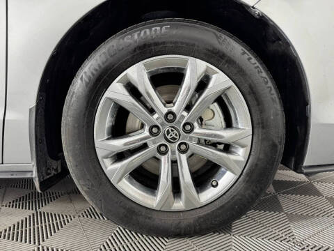 2024 Toyota Sienna Platinum 7-Passenger