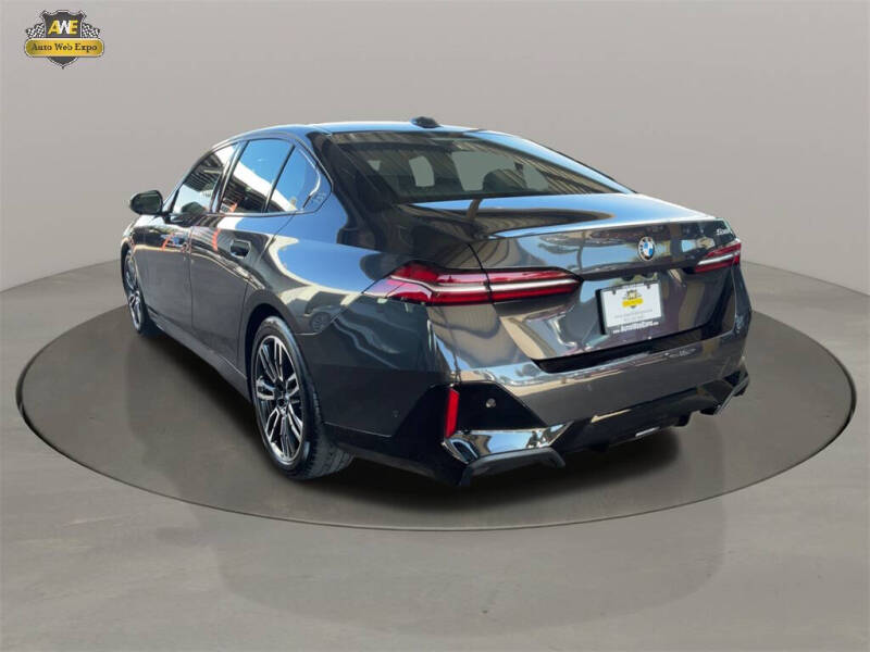 2025 BMW 5 Series 530i