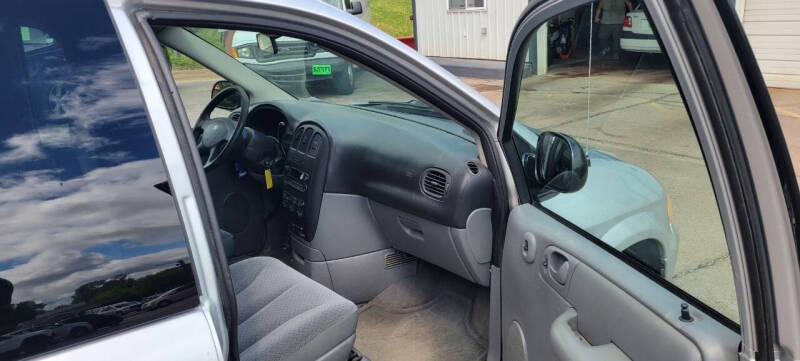 2005 Dodge Grand Caravan SE