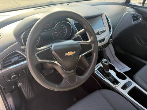 2018 Chevrolet Cruze LS Auto