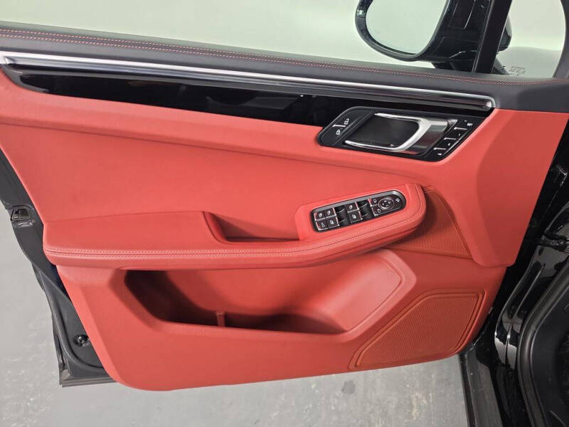2023 Porsche Macan