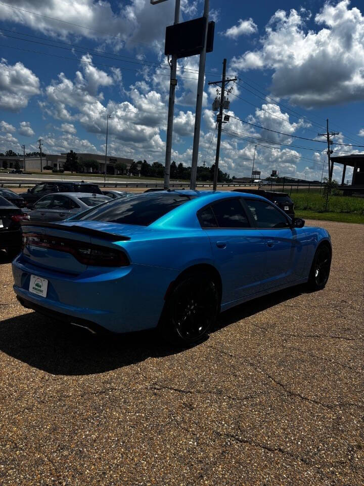B5 Blue Pearl Coat 2018 Dodge Charger SXT SXT 4dr Sedan 9