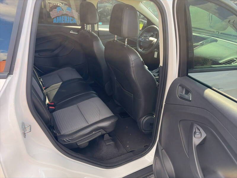 2017 Ford Escape SE
